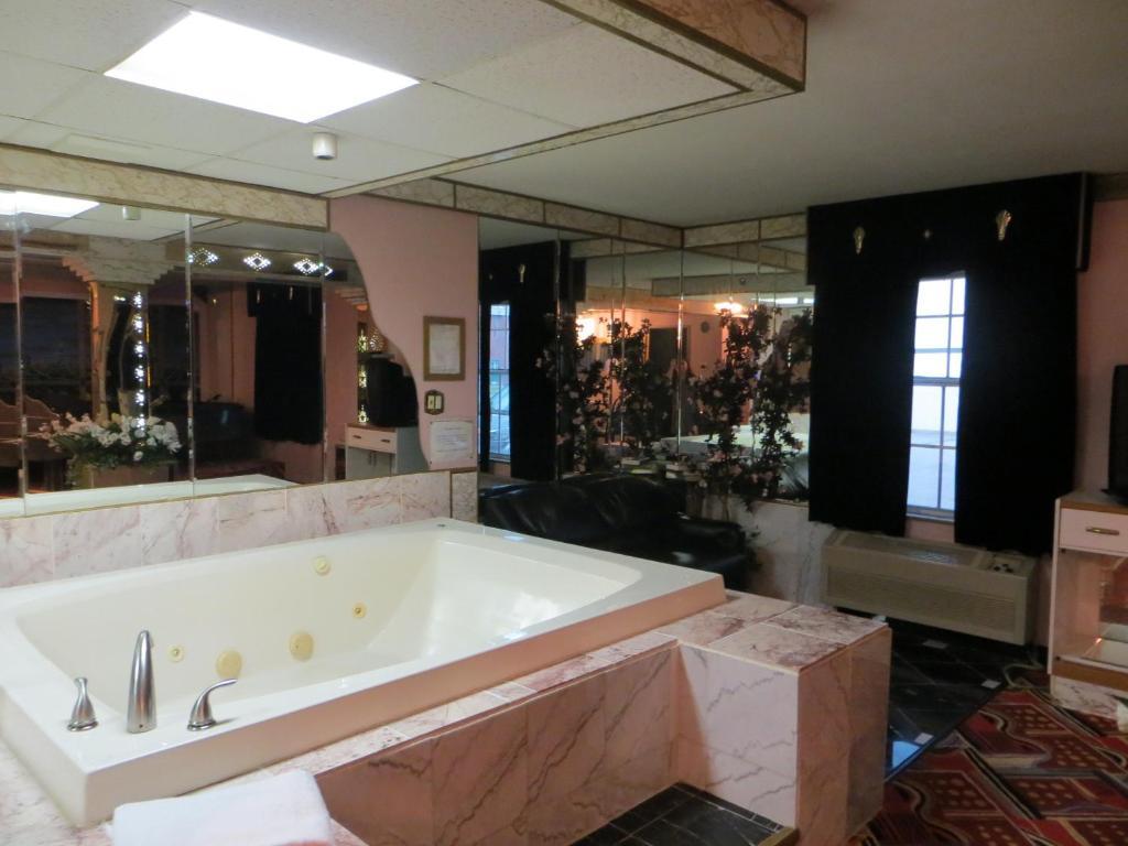 Hollywood Inn & Suites Gurnee Pokój zdjęcie
